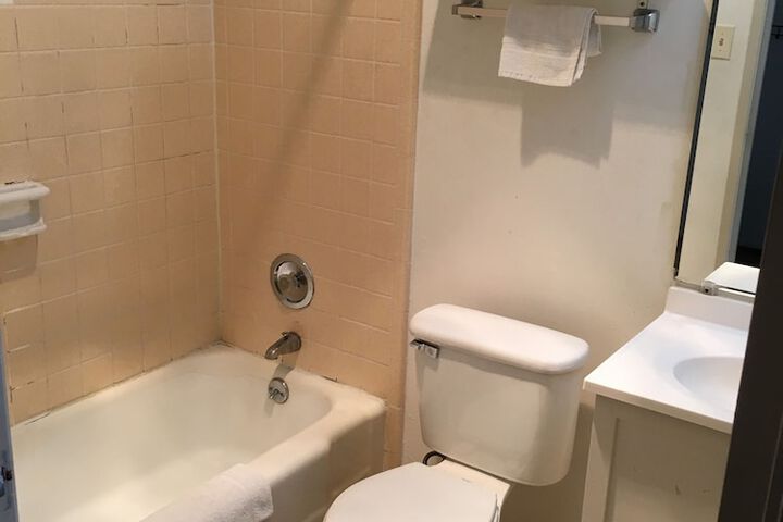 Room 7 of 11