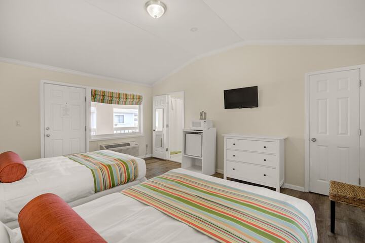 Room 35 of 65