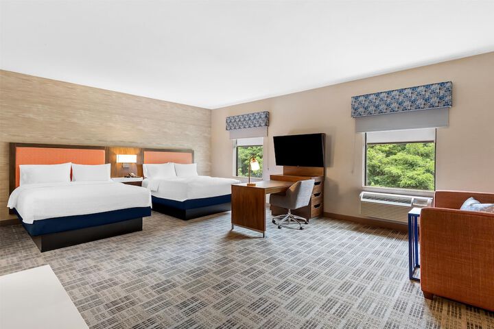 Hampton Inn & Suites Grove City