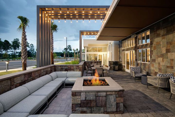 Terrace/Patio 41 of 44