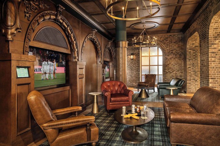 Lounge 147 of 160
