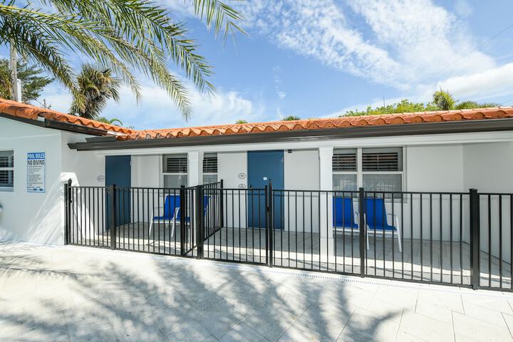 Siesta Key Beach Resort and Suites