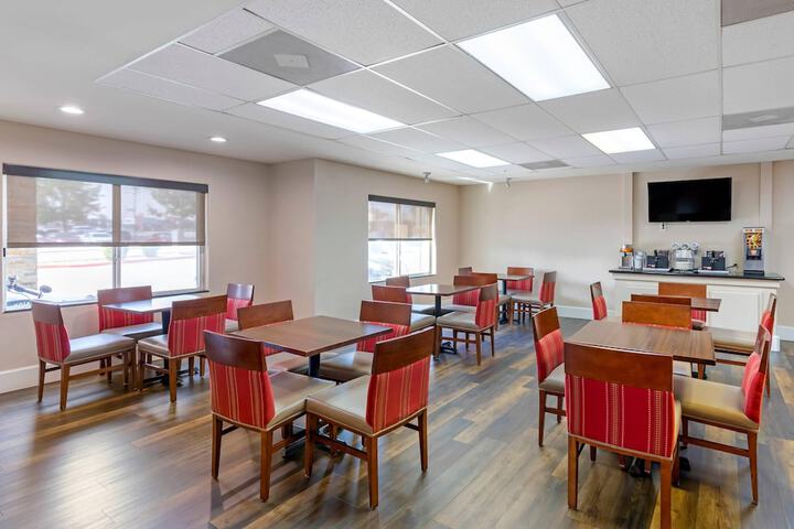 Comfort Suites Victorville-Hesperia