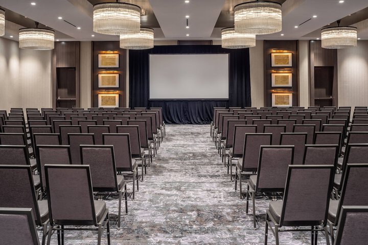 The Row Hotel at Assembly Row Autograph Collection