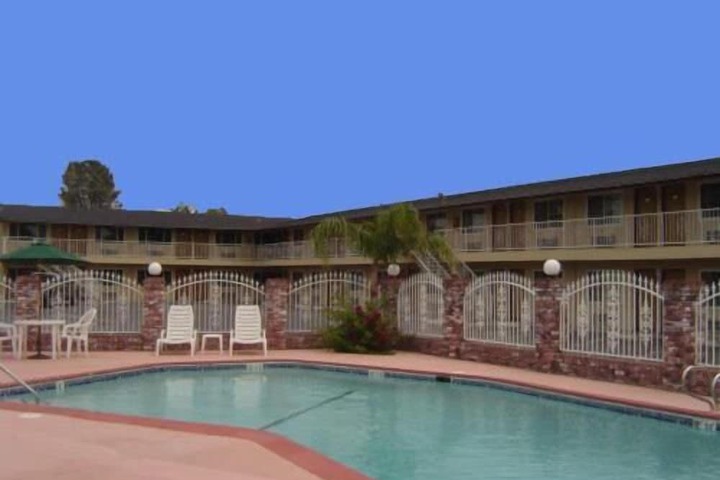 Sunset Inn Lake Oroville