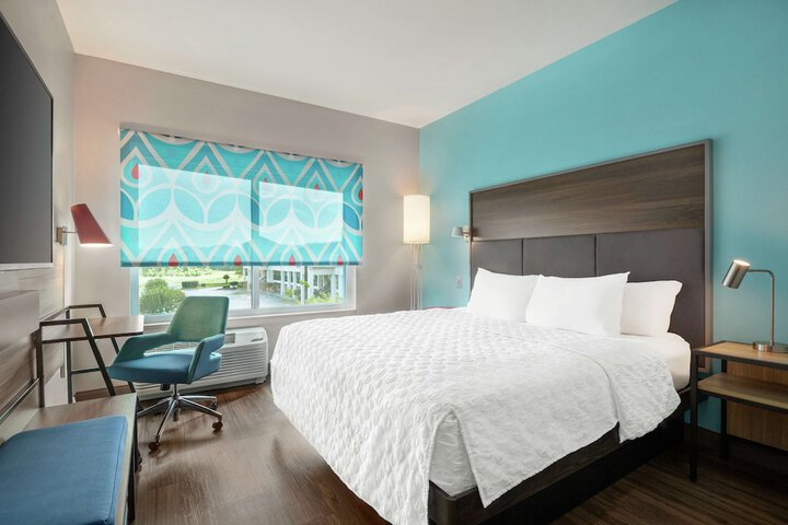 Room 15 of 34