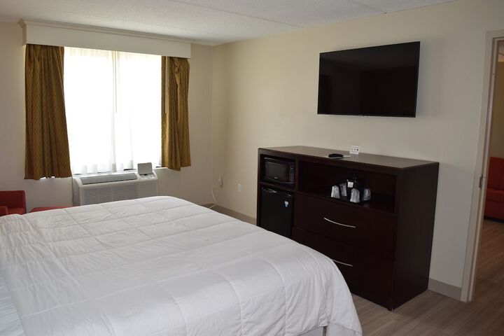 Room 13 of 26