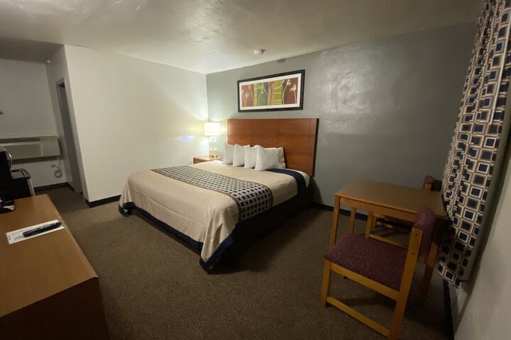 Room 6 of 23