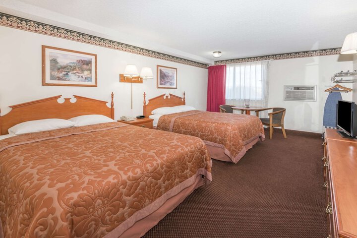 Super 8 by Wyndham Laramie