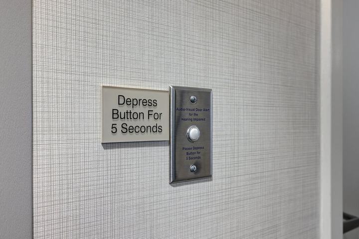 Room 19 of 40