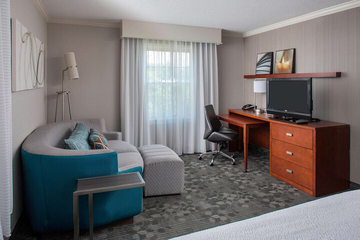 Room 16 of 24