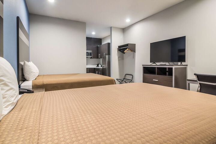 Room 34 of 34