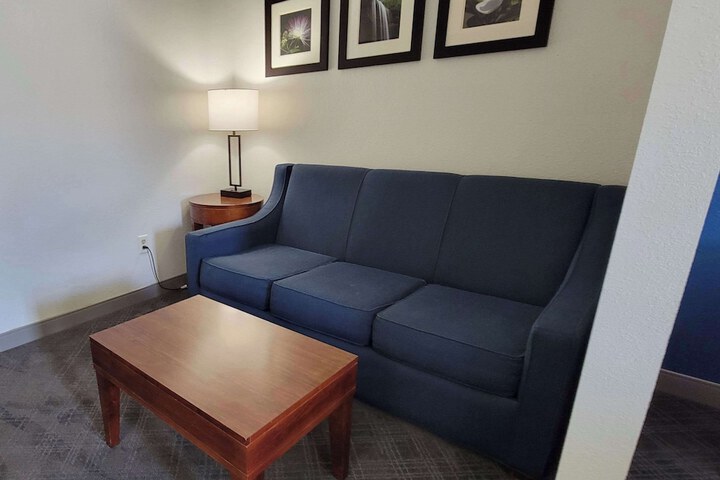 Room 26 of 41