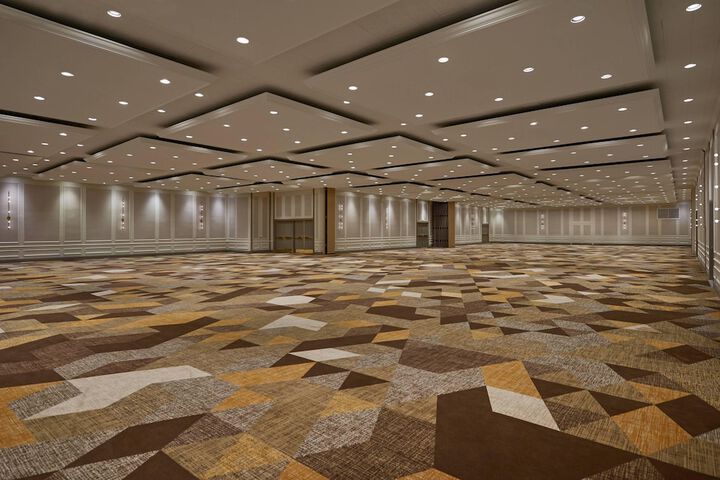 Ballroom/Hall 58 of 64