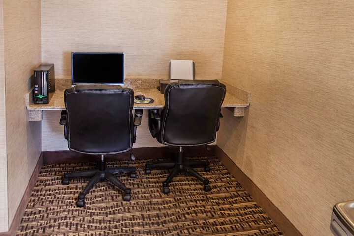 Business Center 58 of 58