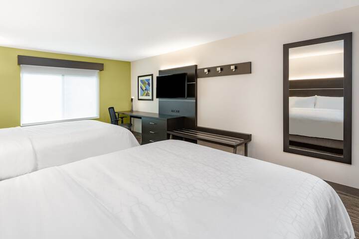 Holiday Inn Express & Suites Trinidad by IHG