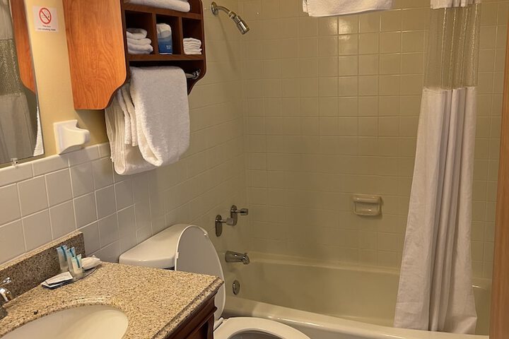 Room 364 of 443