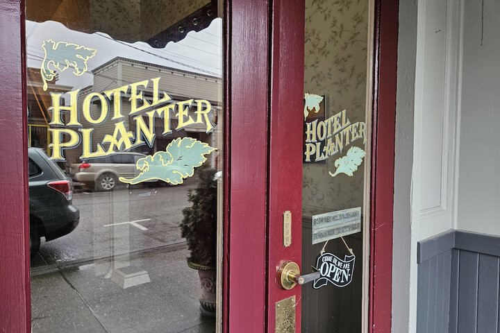 Hotel Planter