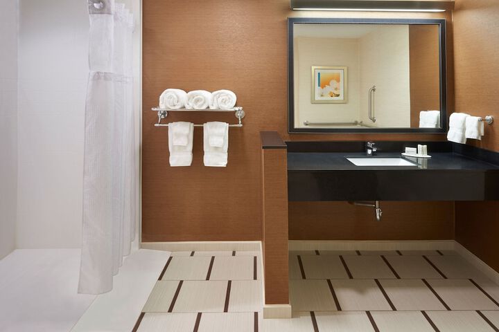 Room 15 of 18