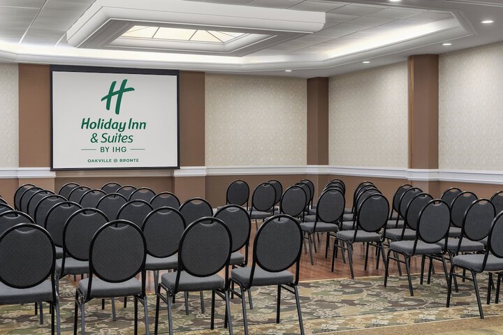 Holiday Inn Hotel & Suites Oakville at Bronte by IHG