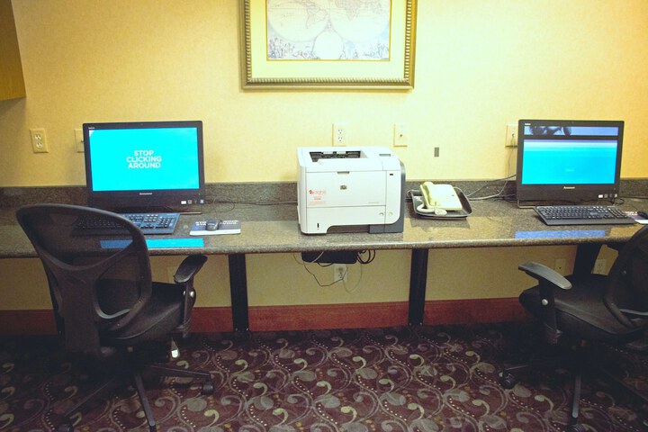 Business Center 79 of 81