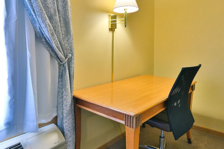 Amerivu Inn & Suites New Richmond