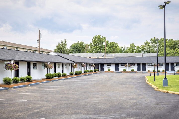 Butler Inn
