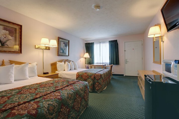 Room 18 of 28