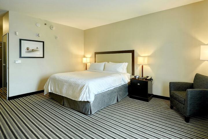 Room 30 of 48