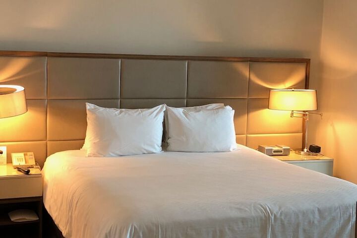 Room 35 of 77