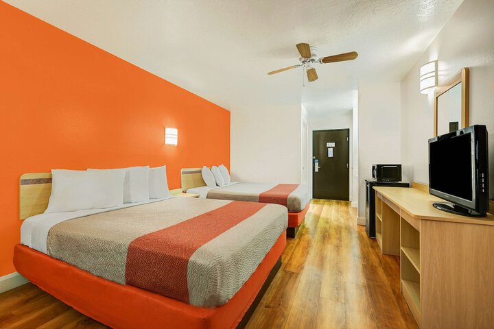 Room 29 of 51