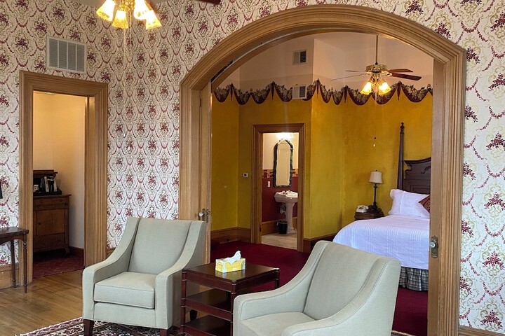 Room 48 of 75