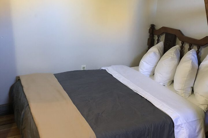 Room 25 of 68