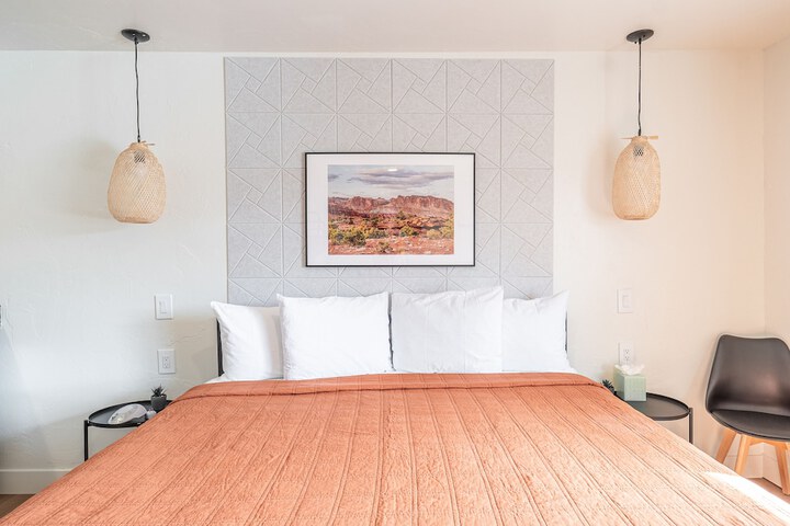 Room 104 of 120