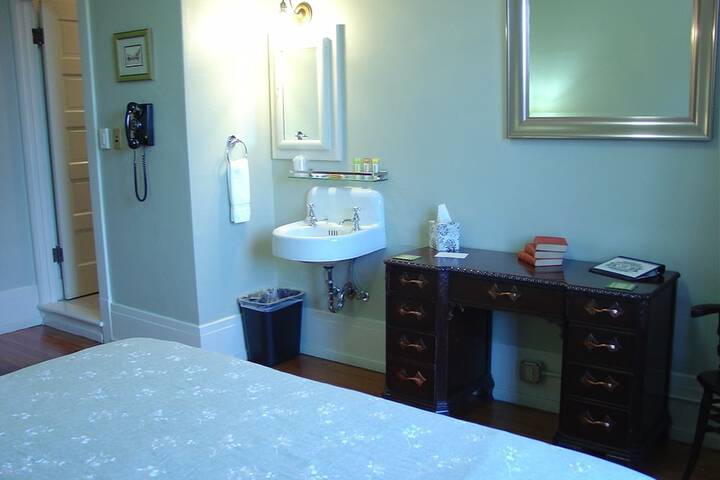 Room 55 of 68