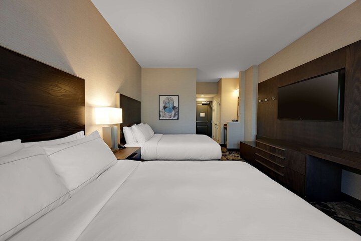 Room 15 of 50