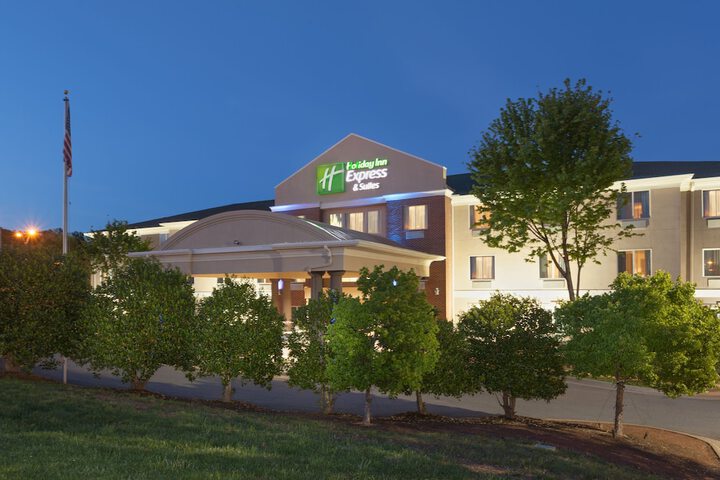 Holiday Inn Express Hotel & Suites Mebane by IHG
