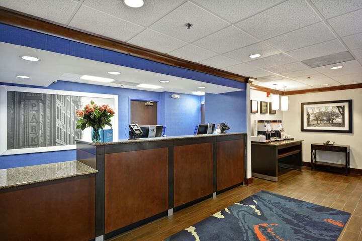 Hampton Inn Birmingham / Mountain Brook