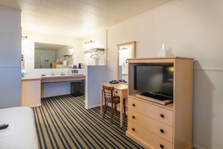 Room 53 of 73