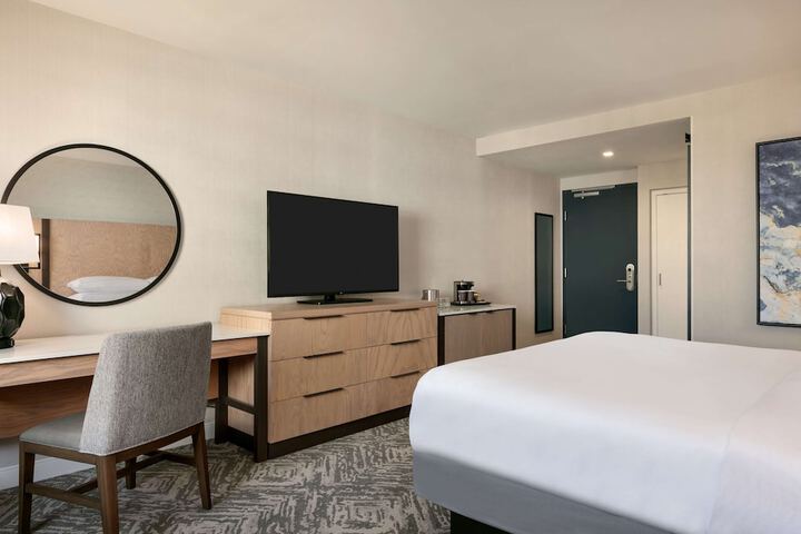 Room 28 of 51