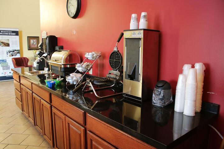 Breakfast/Coffee Service 33 of 41