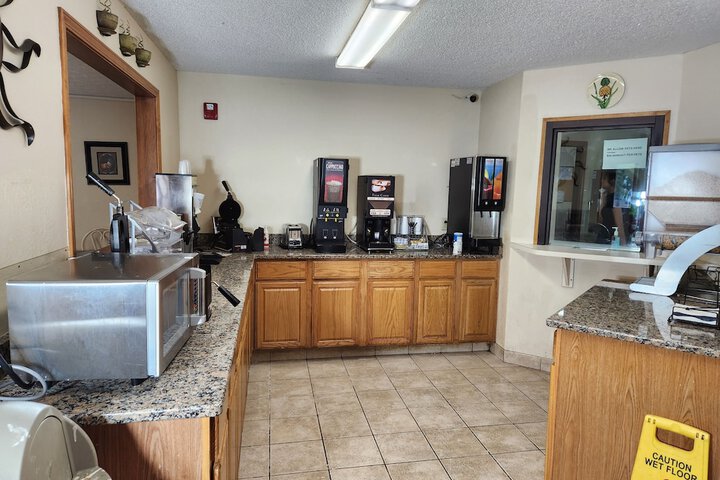 Breakfast/Coffee Service 20 of 21