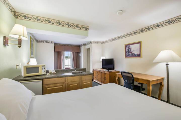 Room 12 of 26