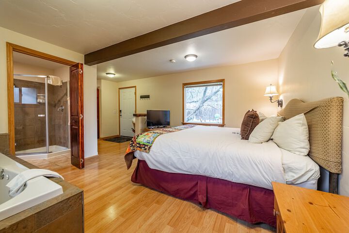 The Islander Inn