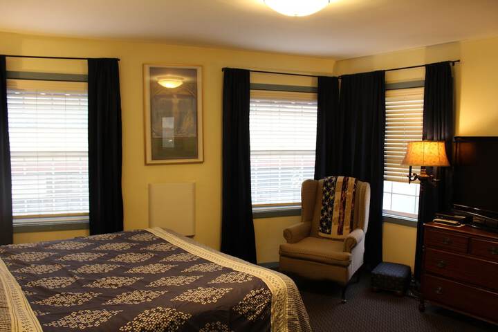 Room 32 of 64