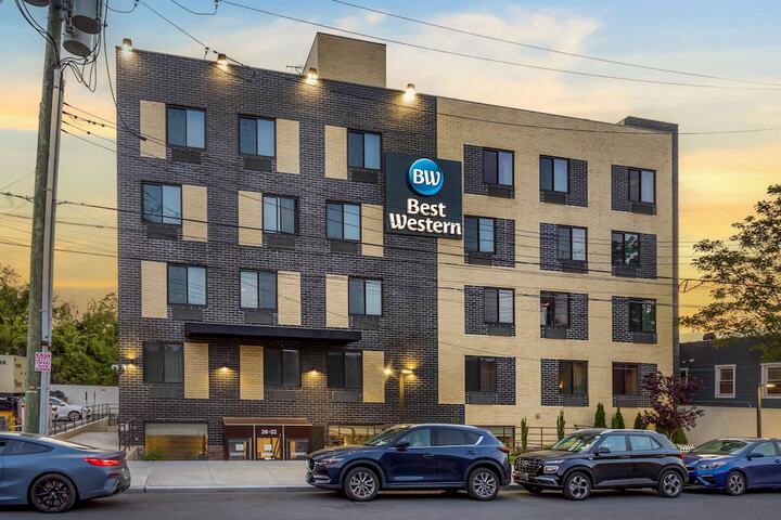 Hotel 3 of 36