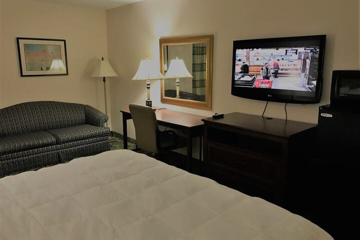 Room 13 of 19
