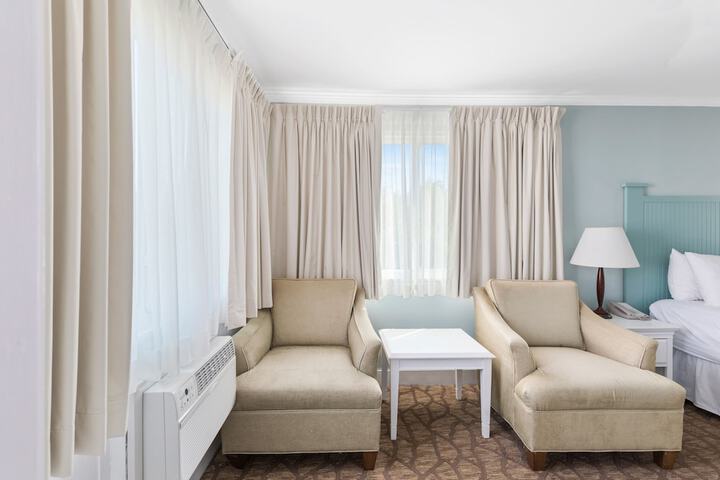 Room 50 of 106