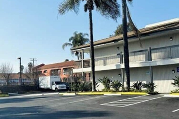Hotel 2 of 34
