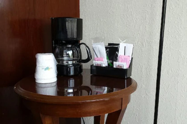 Breakfast/Coffee Service 36 of 41